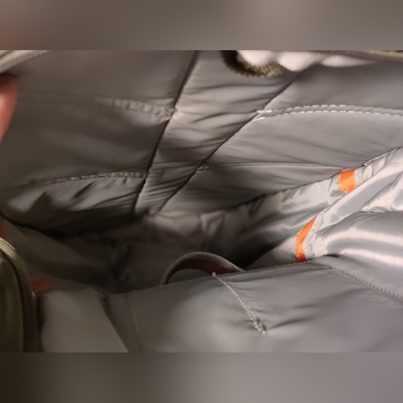 CamelBak Women’s Helena 20 Hiking Hydration Pack - 85 oz - Picture 6 of 7